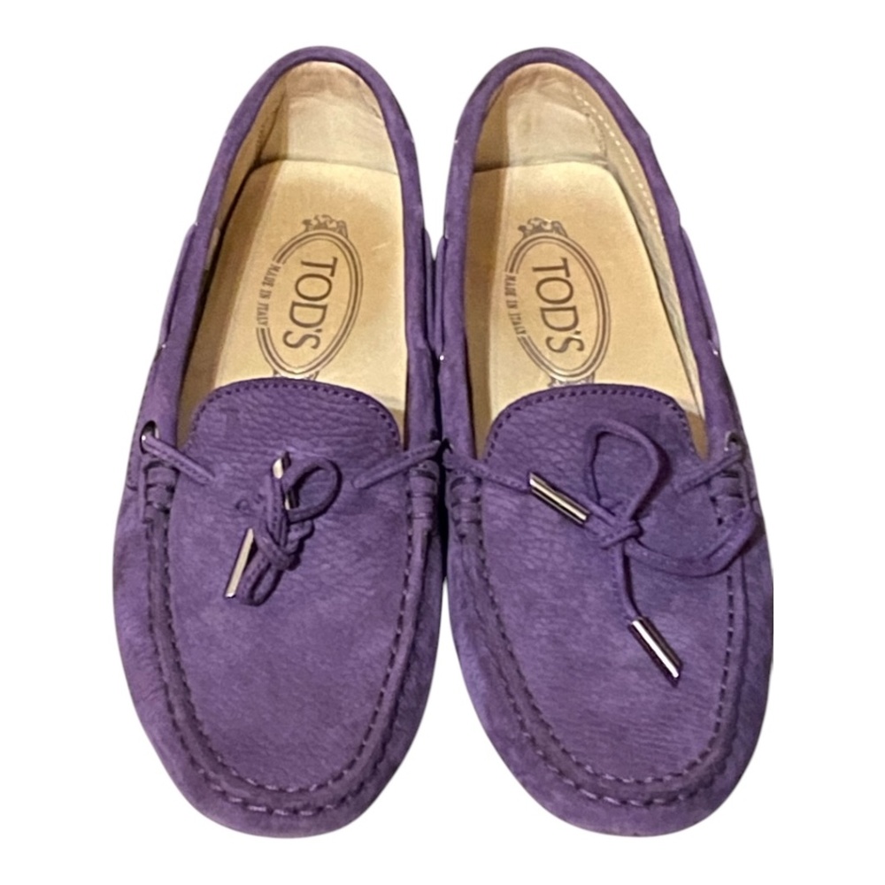 TOD’S iconic SUEDE PURPLE Driving loafers. Sz 37